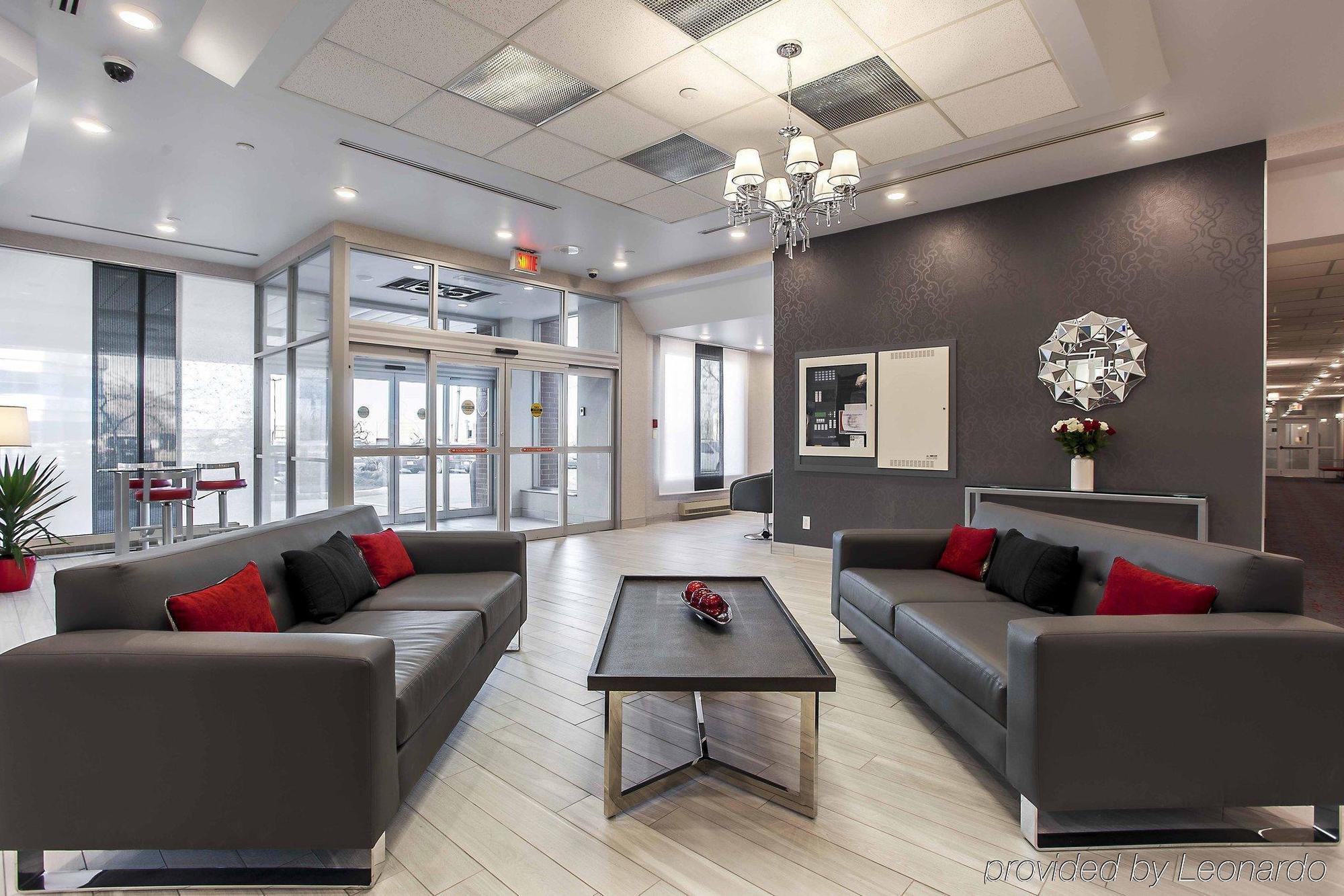 Embassy Suites By Hilton Montreal Airport Pointe-Claire Exterior foto