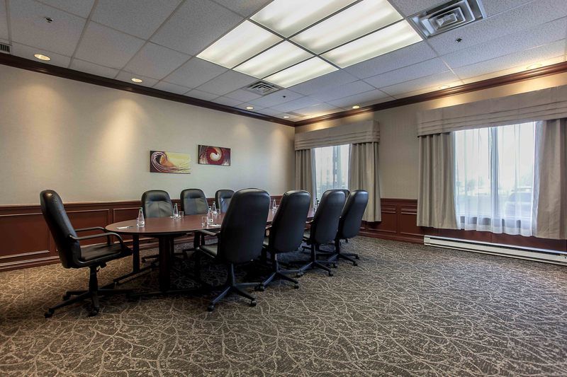 Embassy Suites By Hilton Montreal Airport Pointe-Claire Exterior foto